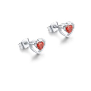 Orecchini a lobo con cristallo rosso racchiuso in un cuore acciaio